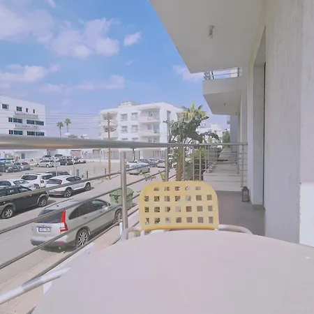 Apartment Universal